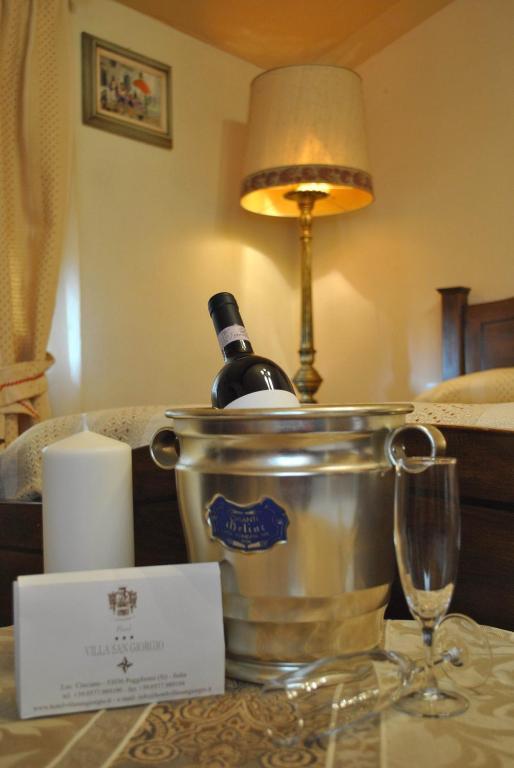 Hotel Villa San Giorgio Poggibonsi Δωμάτιο φωτογραφία